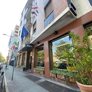 Hotel Mokinba Sant'ambroeus, Milán